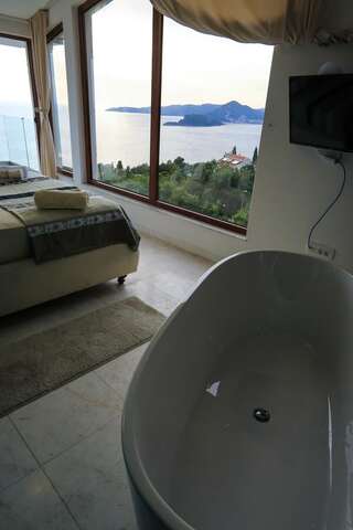 Гостевой дом Villa Horus Свети-Стефан Двухместный номер Делюкс с 1 кроватью и балконом, вид на море-5