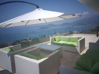 Гостевой дом Villa Horus Свети-Стефан Люкс с кроватью размера «king-size» и видом на море-7