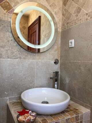 Гостевой дом Villa Horus Свети-Стефан Двухместный номер Делюкс с 1 кроватью или 2 отдельными кроватями и видом на море-18